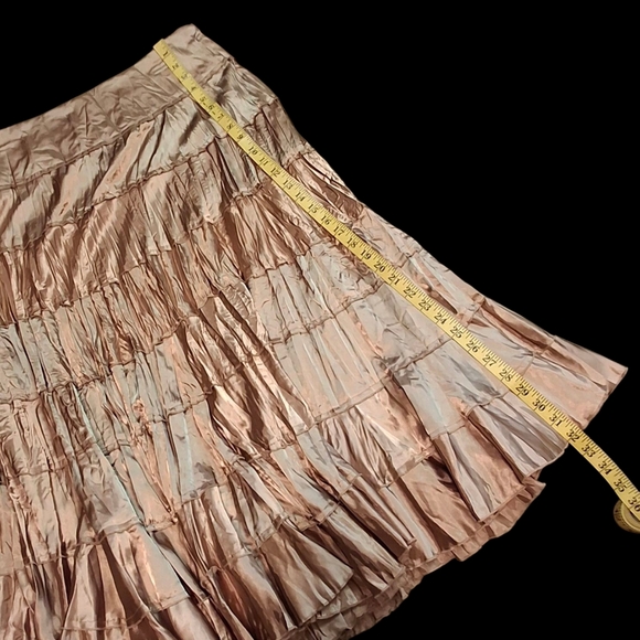 Metallic Gold Tiered Crinkle A-Line Midi Skirt  Russell Kemp  Women Size 12 - Picture 15 of 16